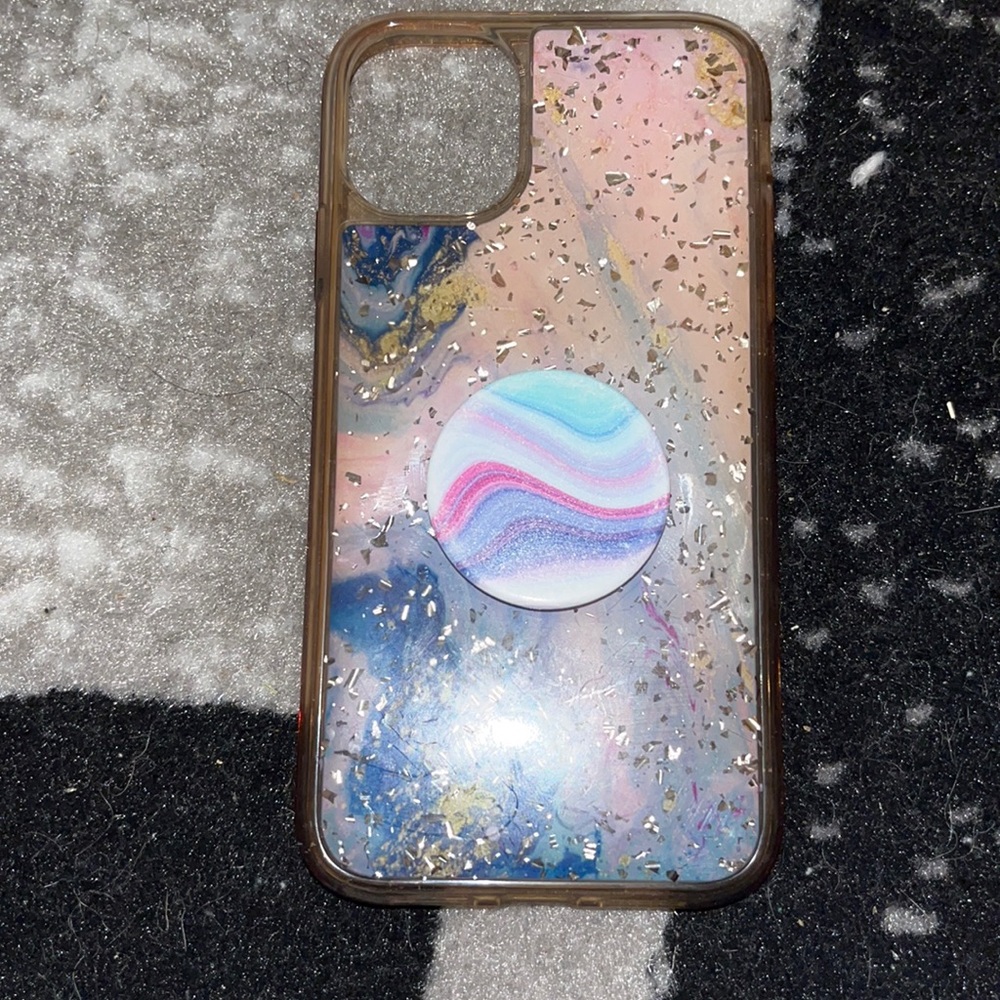 iPhone 11 case w/pop socket